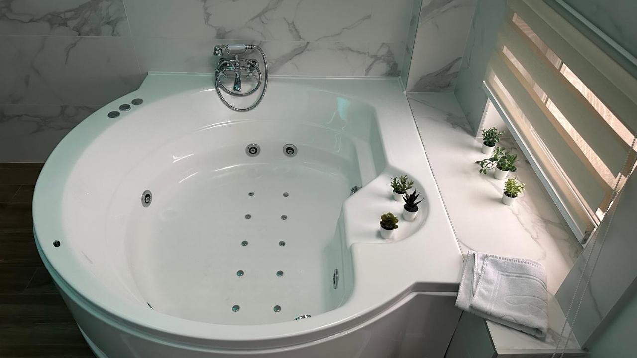Seti Gorgeous Apartments With Jacuzzi Belgrado Exterior foto